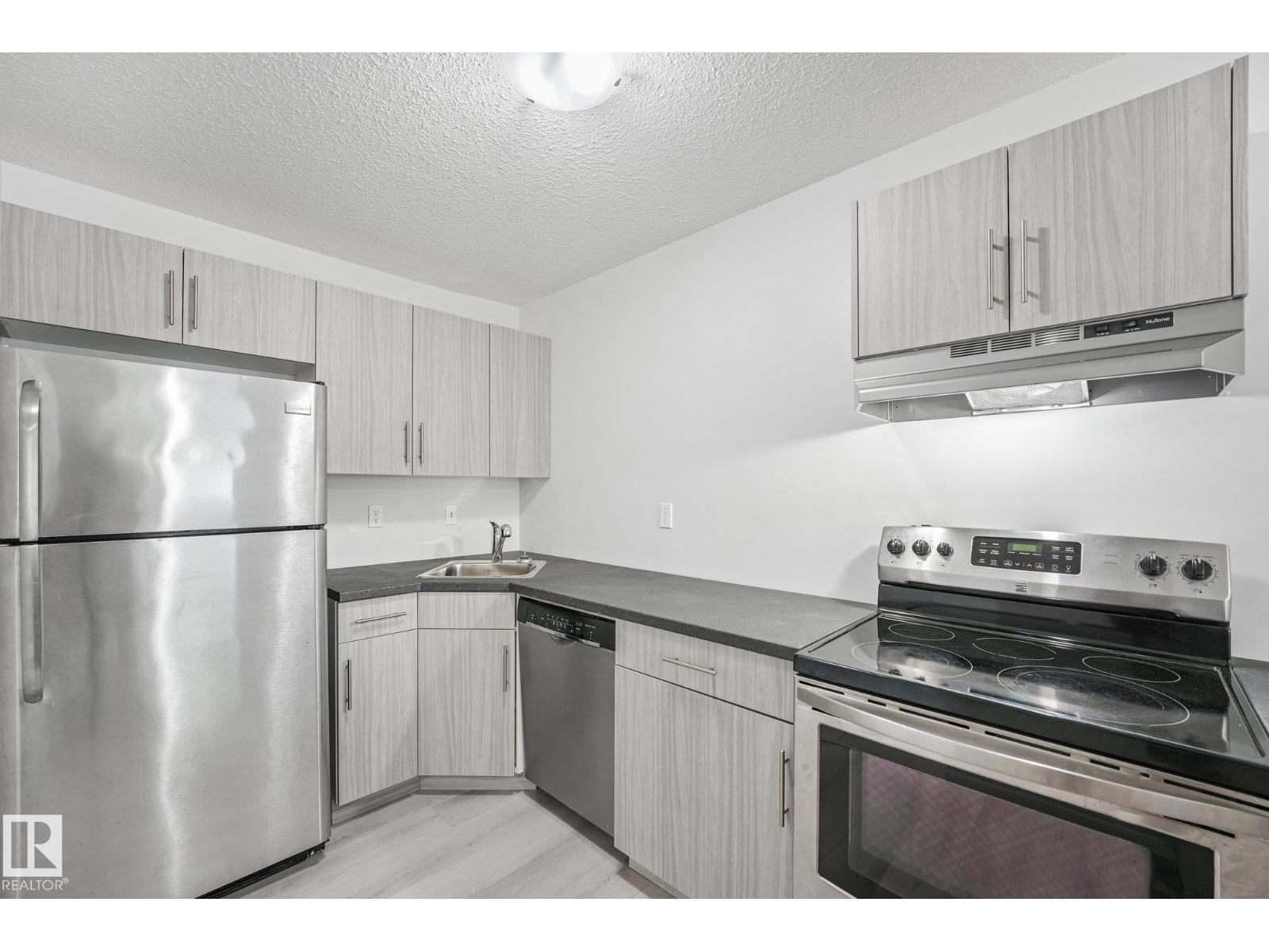 #101 7915 112 AV NW - 9