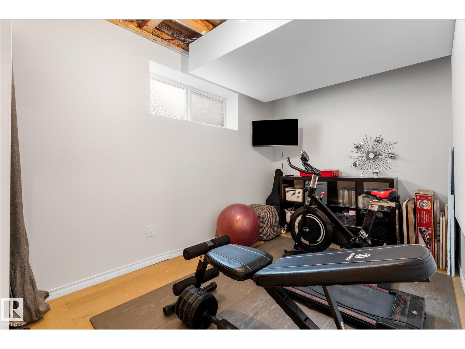41 SPRUCE VILLAGE DR E - 39