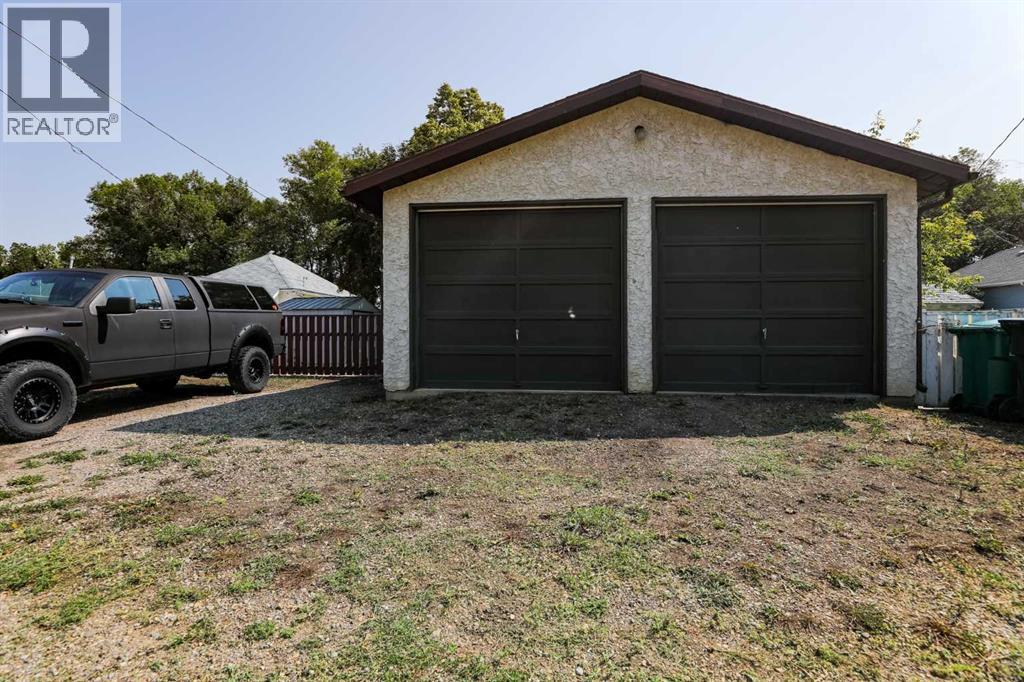 732 12B Street N - 28