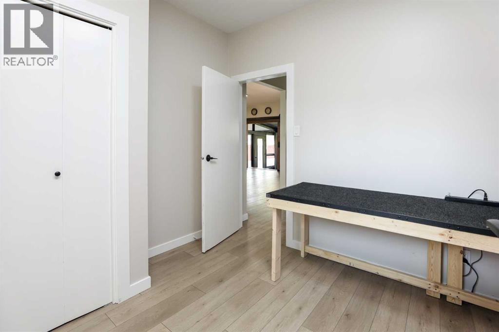 732 12B Street N - 15