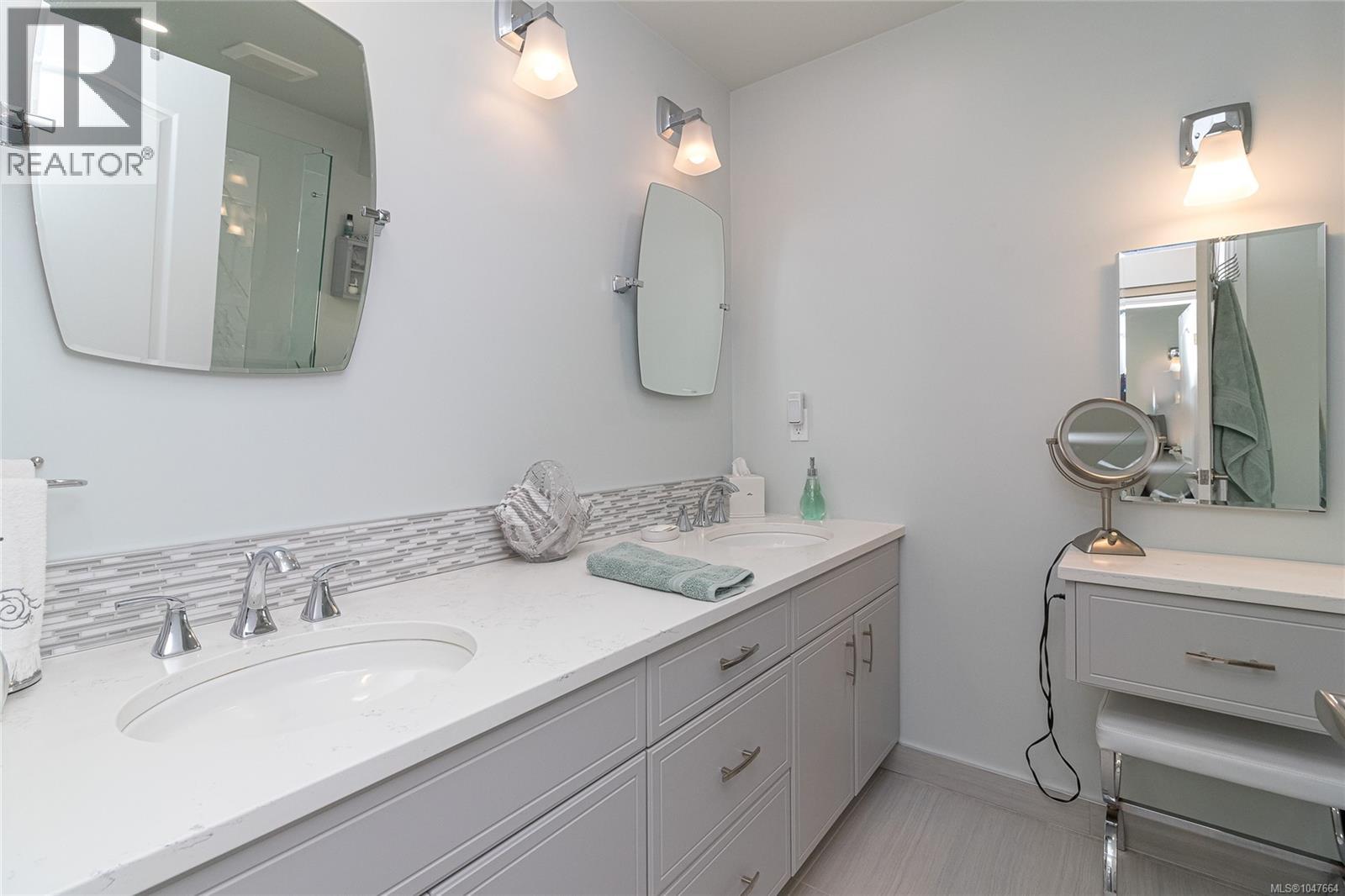 3610 Arbutus Dr N - Image 28