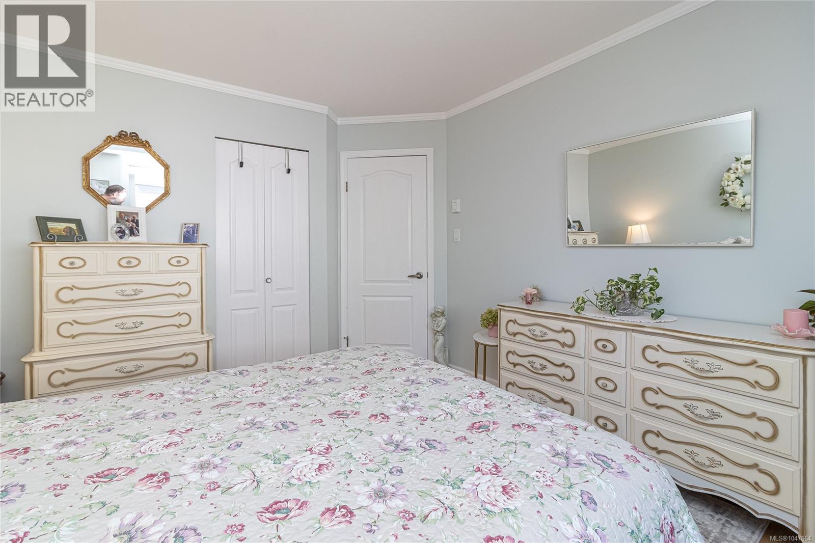 3610 Arbutus Dr N - 31