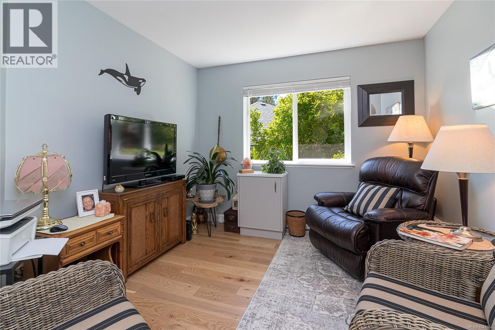3610 Arbutus Dr N - 22