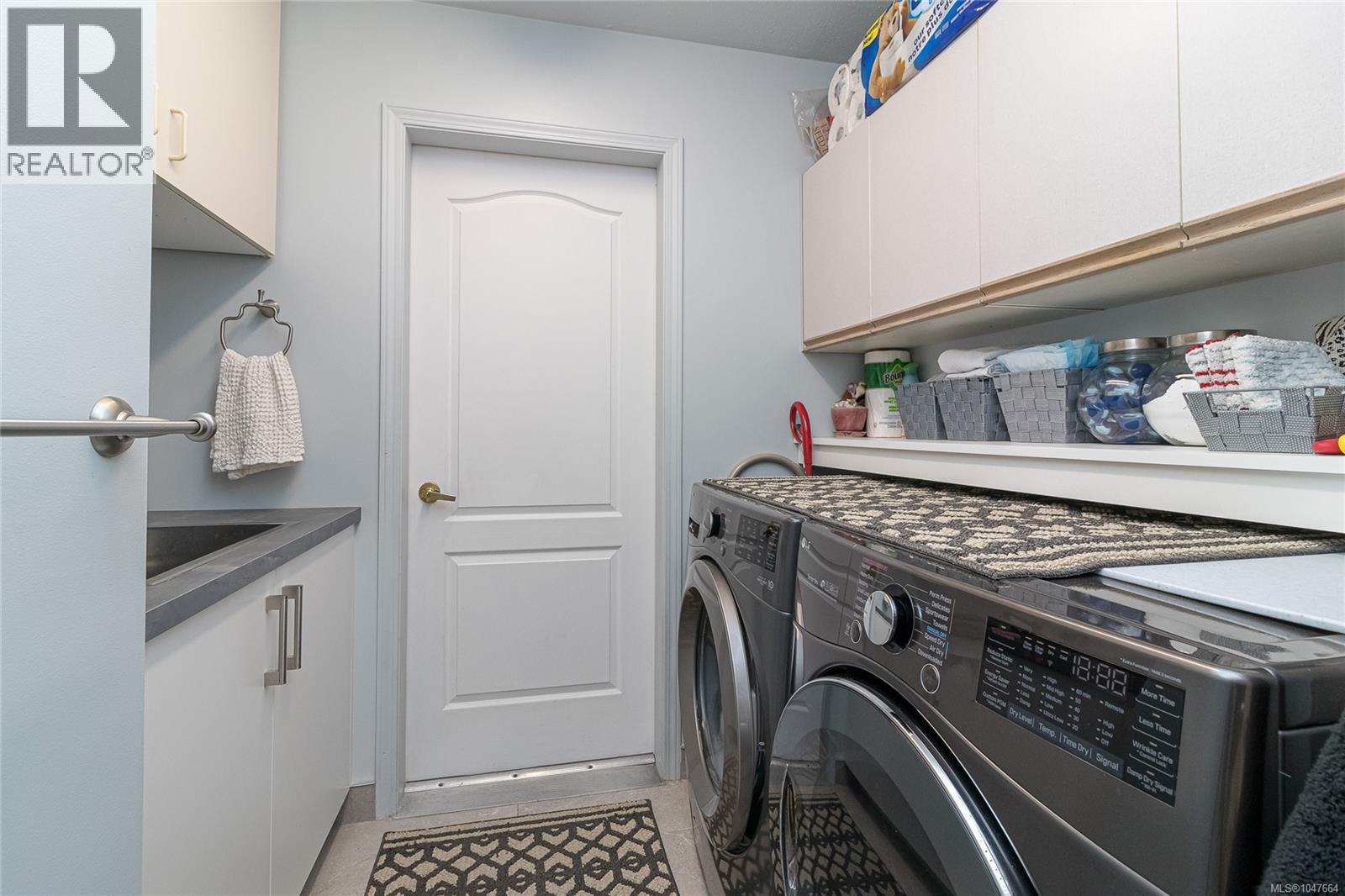 3610 Arbutus Dr N - 33