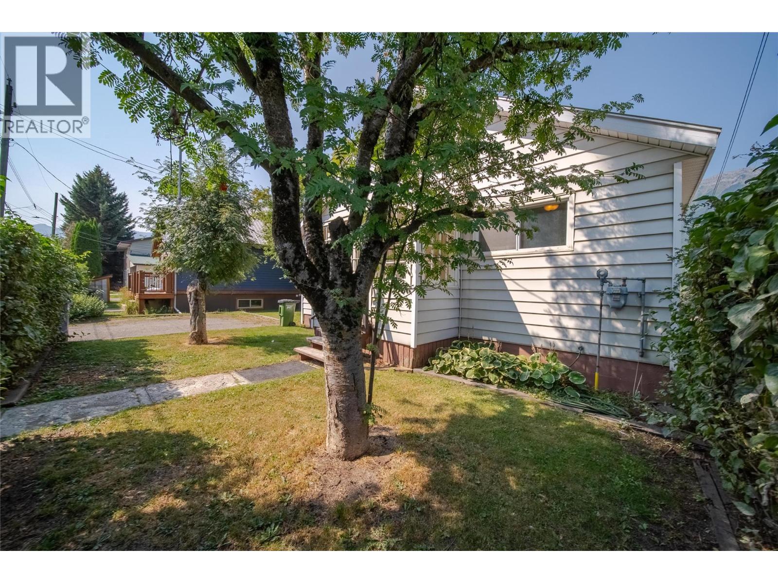 691 3rd Avenue - Image 46