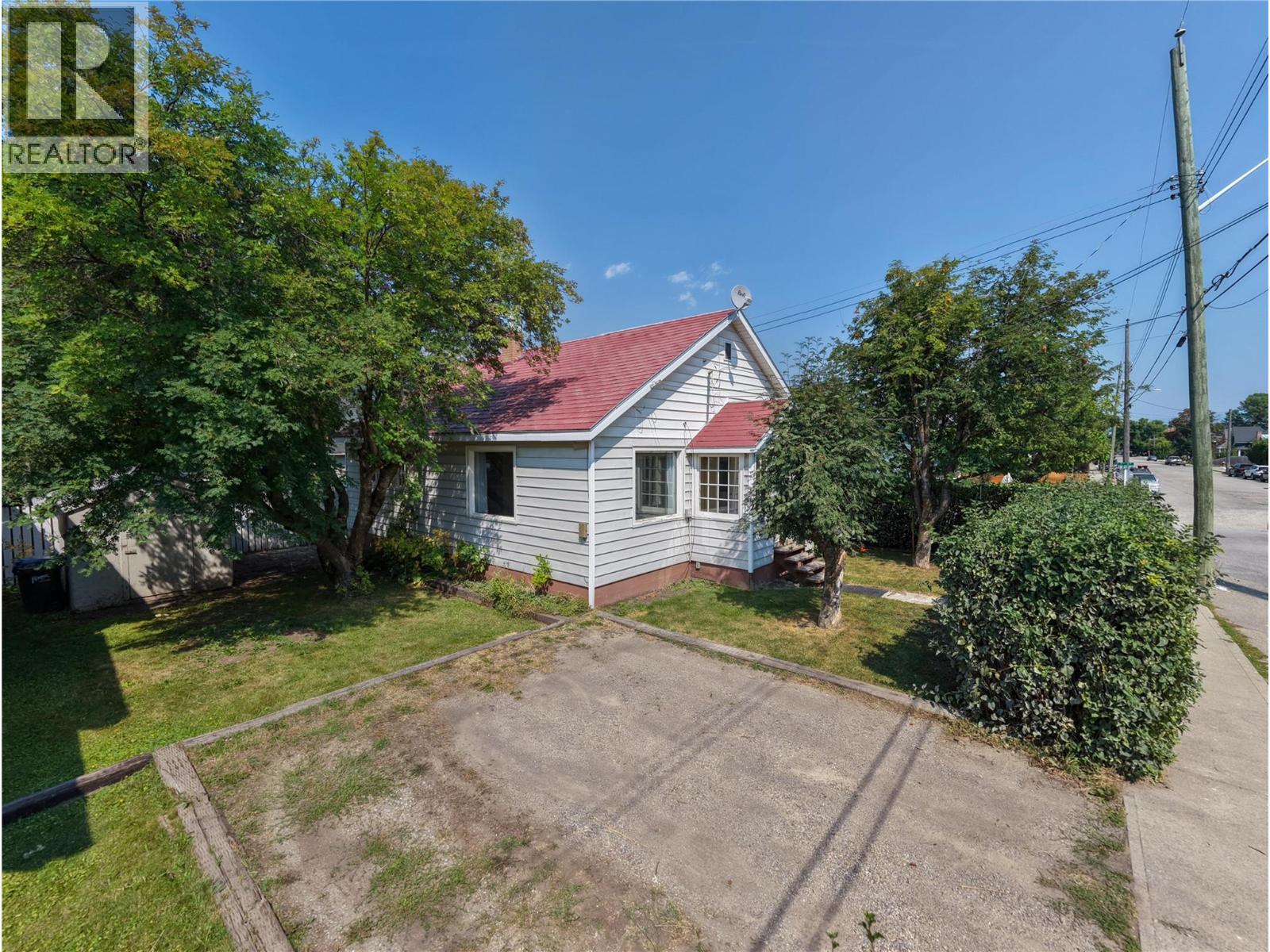 691 3rd Avenue - 2