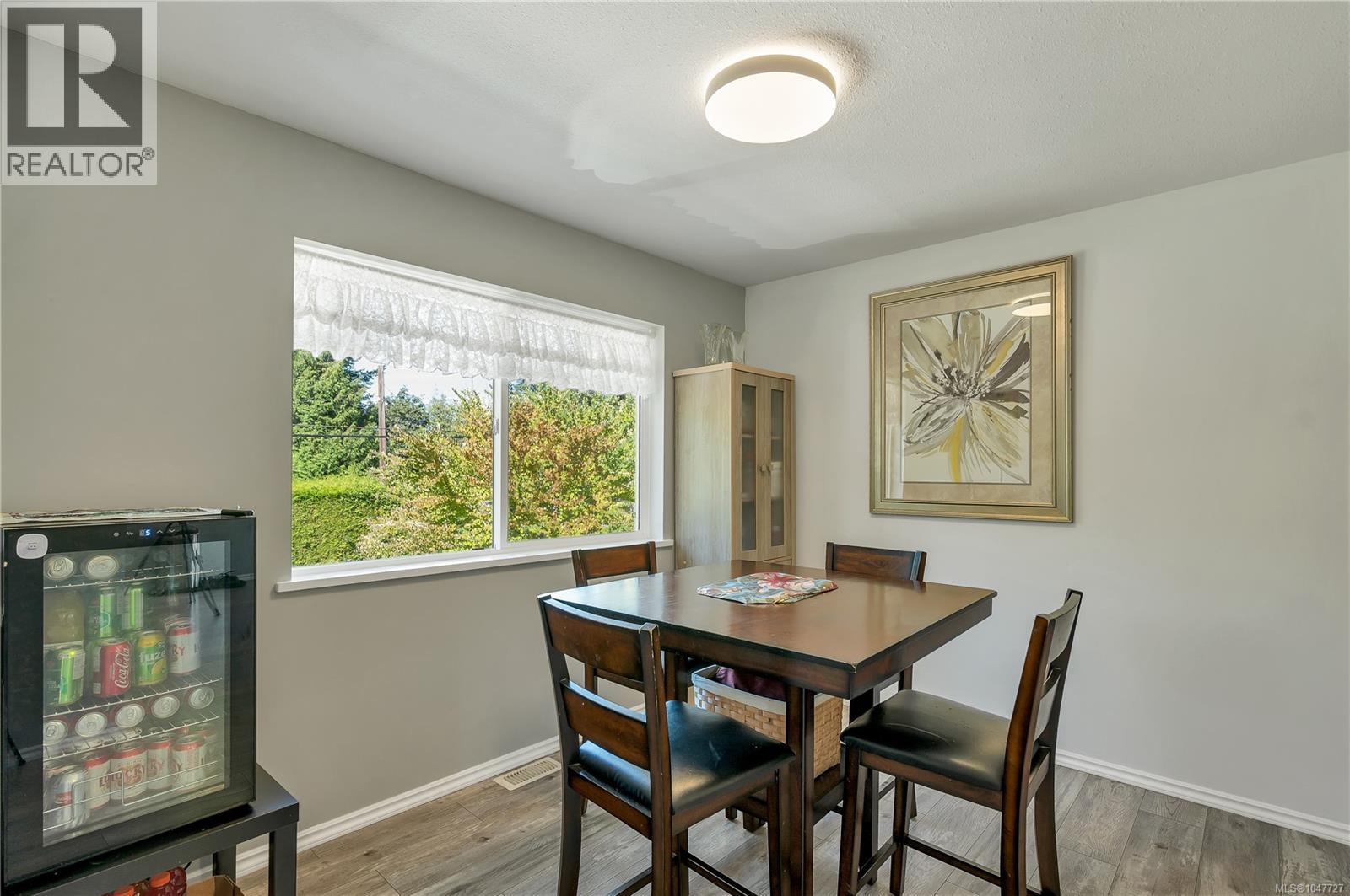 825 Pinecrest Rd - Image 16