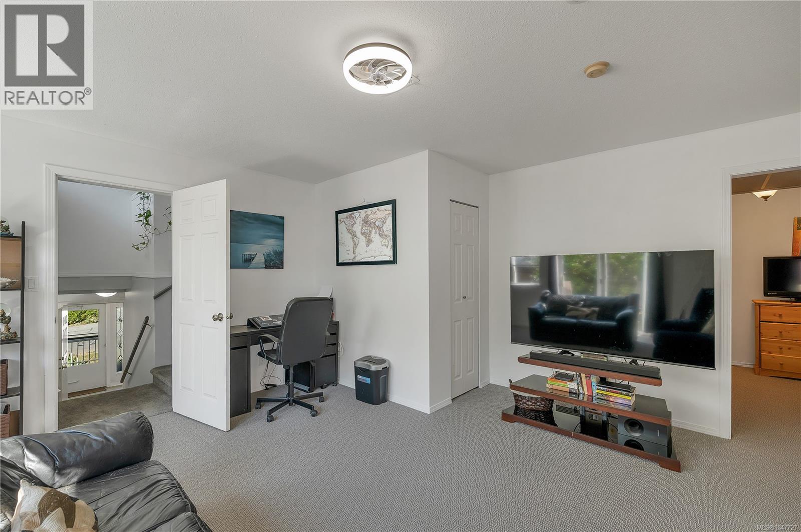825 Pinecrest Rd - Image 26