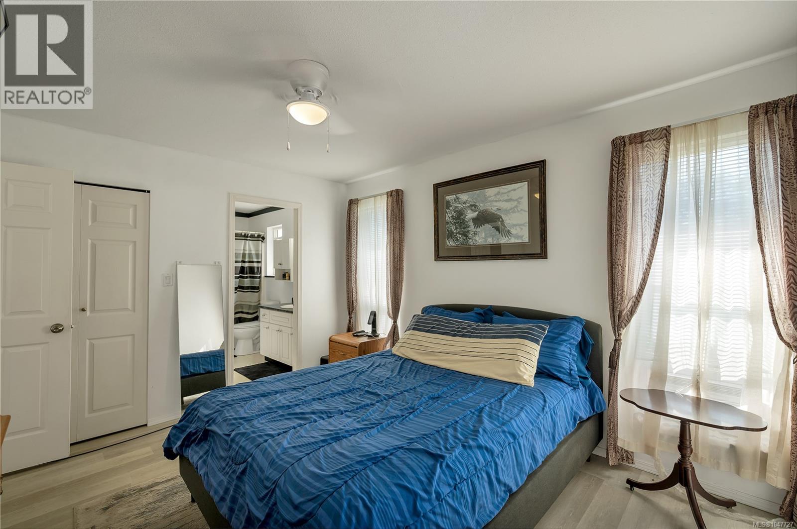 825 Pinecrest Rd - Image 33