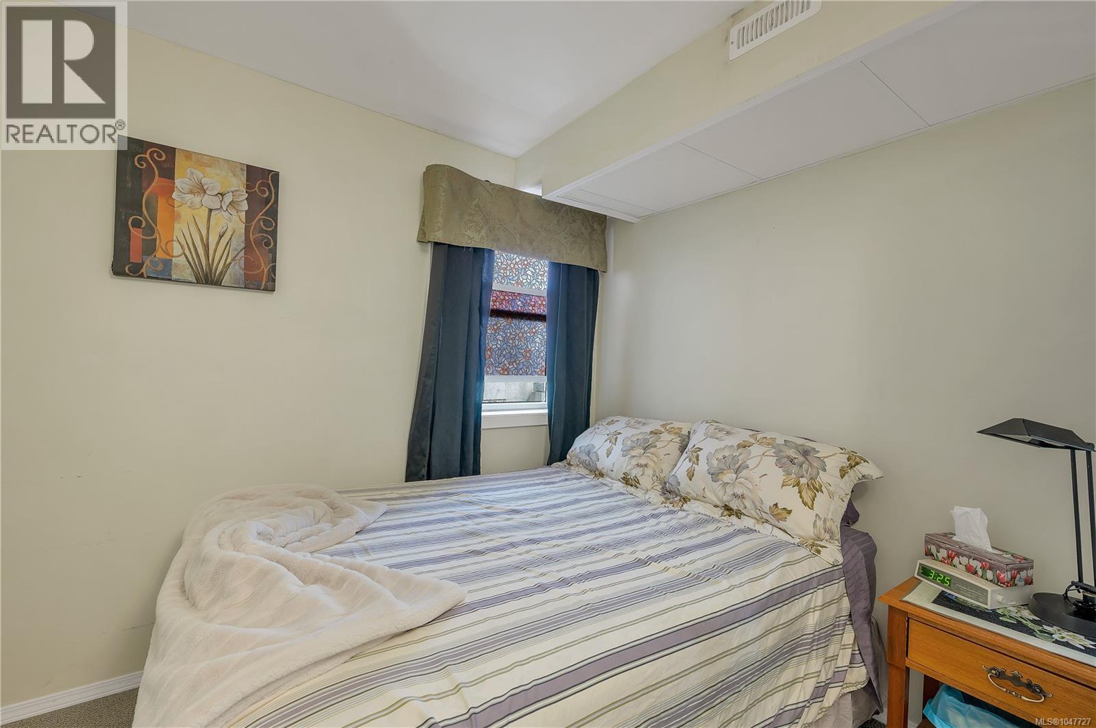 825 Pinecrest Rd - 36