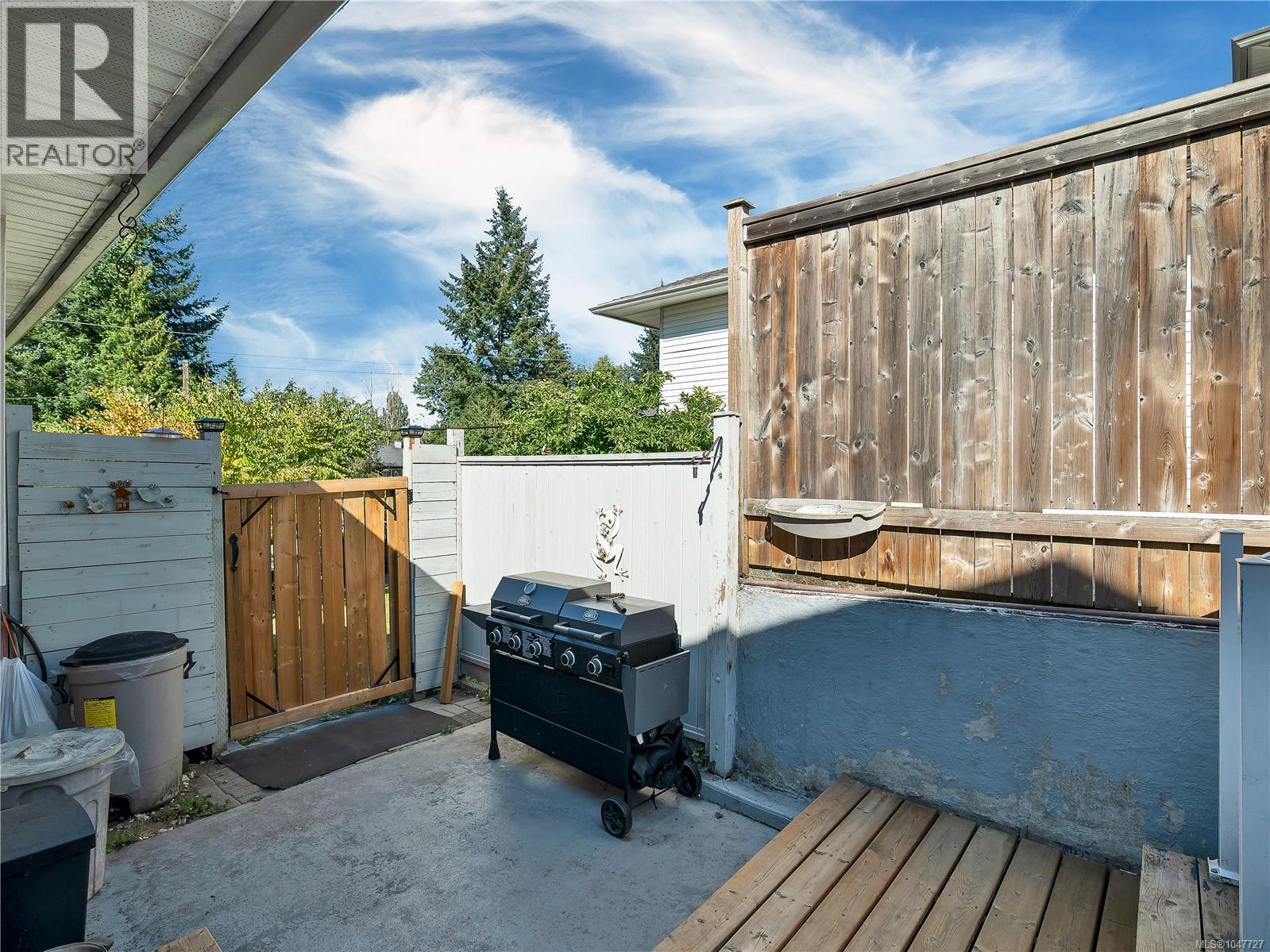 825 Pinecrest Rd - Image 54