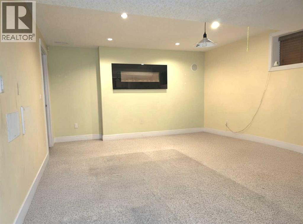 13 Tuscany Ridge Mews NW - 18