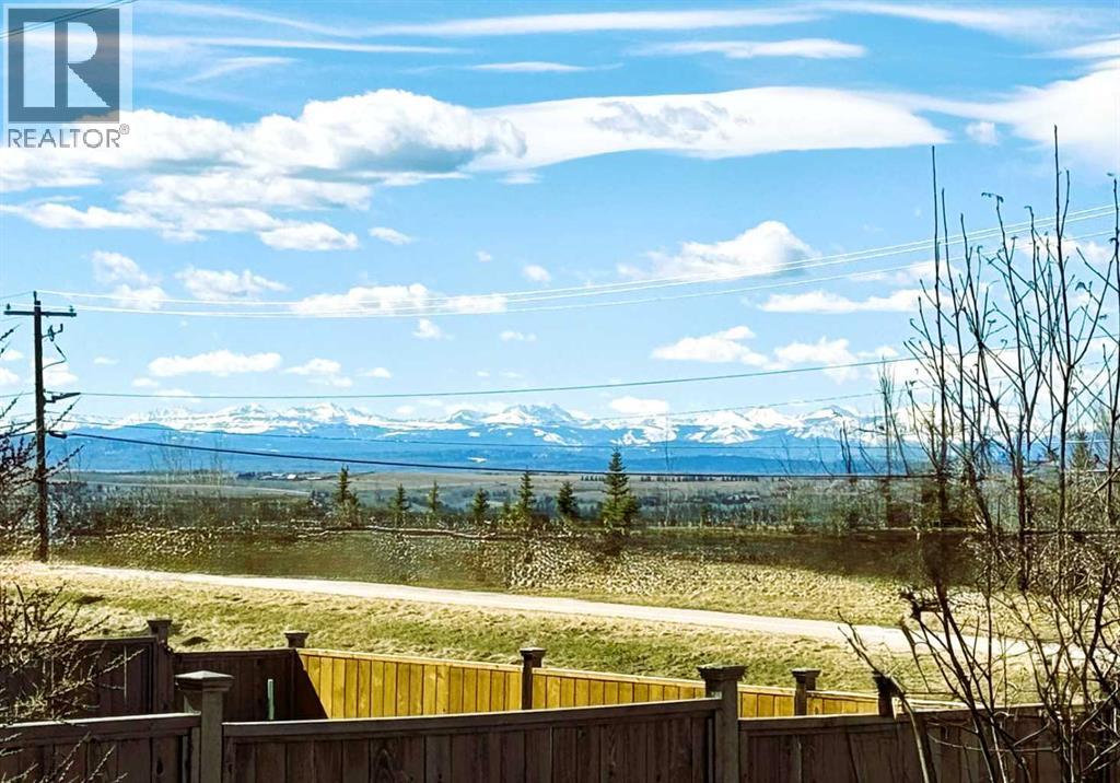 13 Tuscany Ridge Mews NW - 2