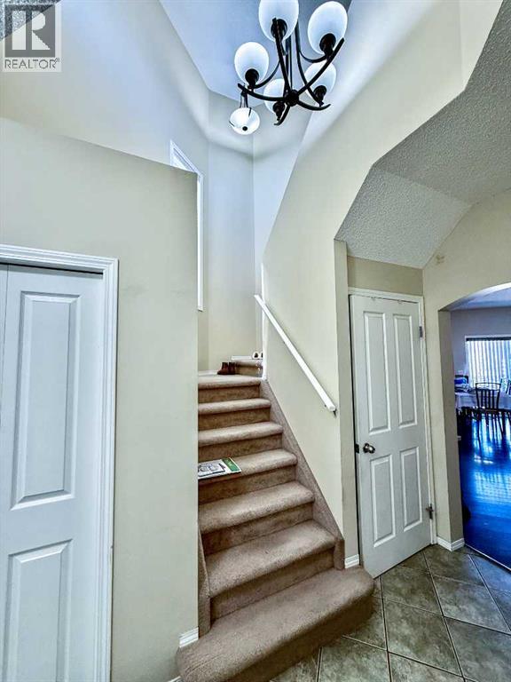 13 Tuscany Ridge Mews NW - 3