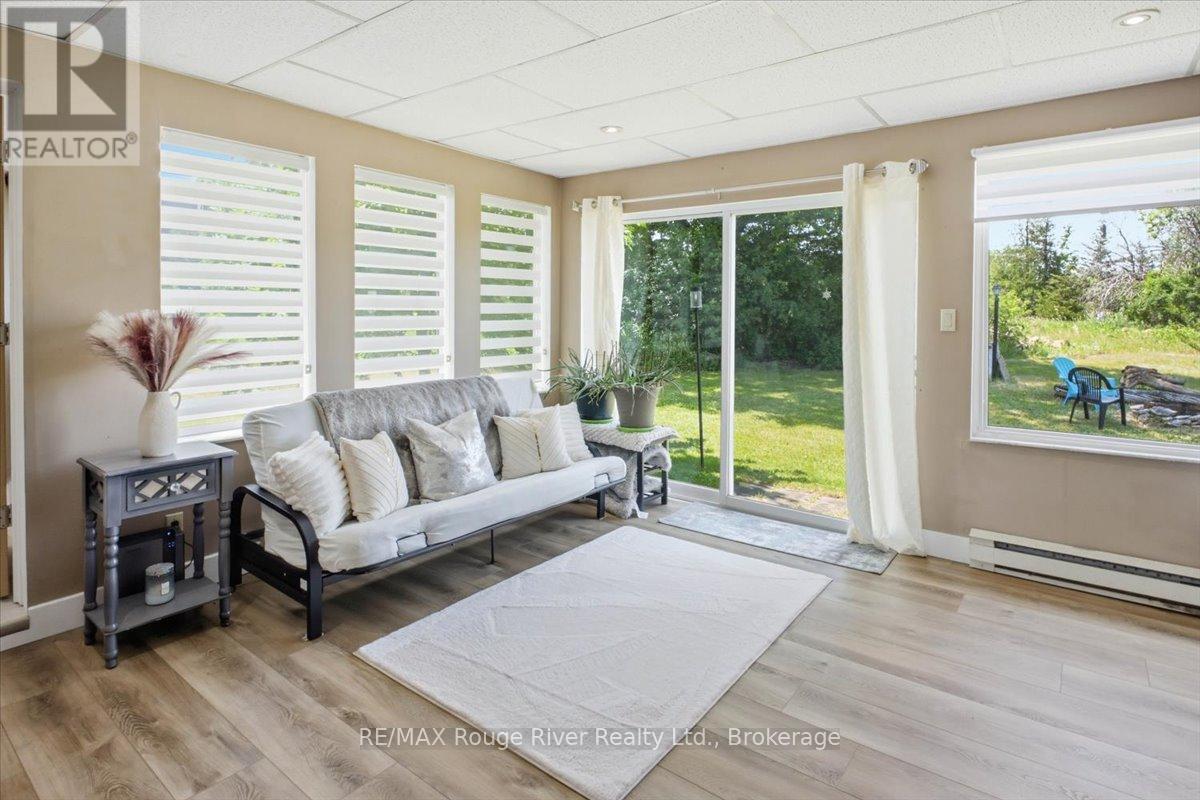 15 HEALEY FALLS DRIVE - Image 28