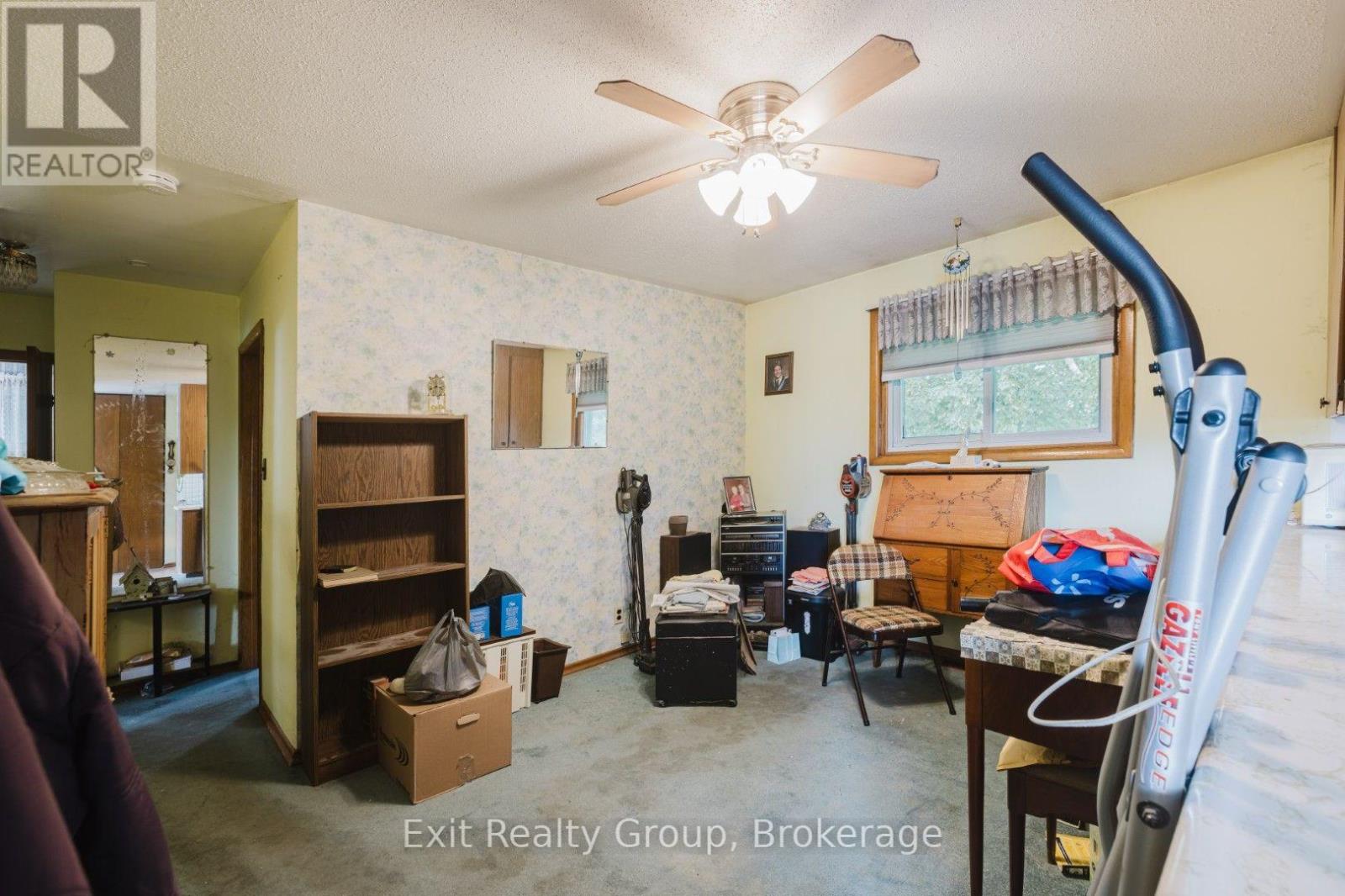 142 SUNNINGDALE DRIVE - 11