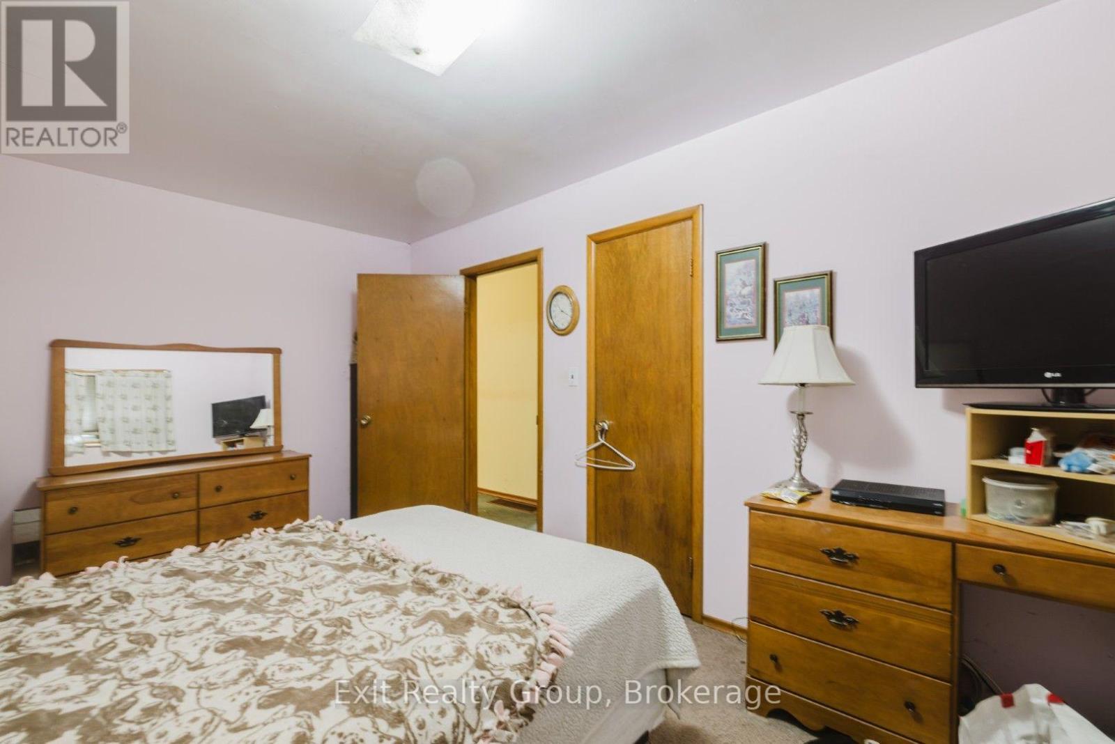 142 SUNNINGDALE DRIVE - 14