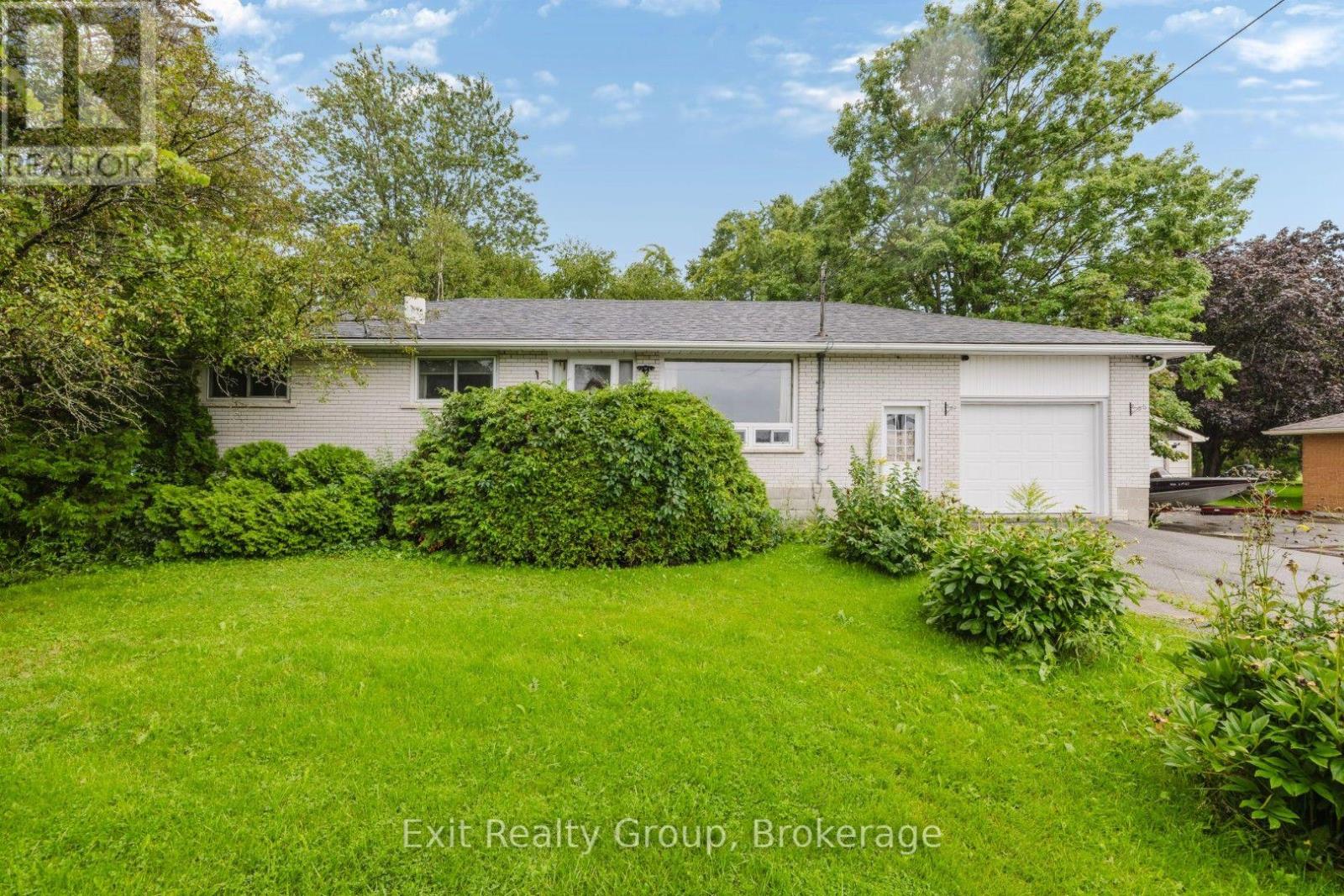 142 SUNNINGDALE DRIVE - 2