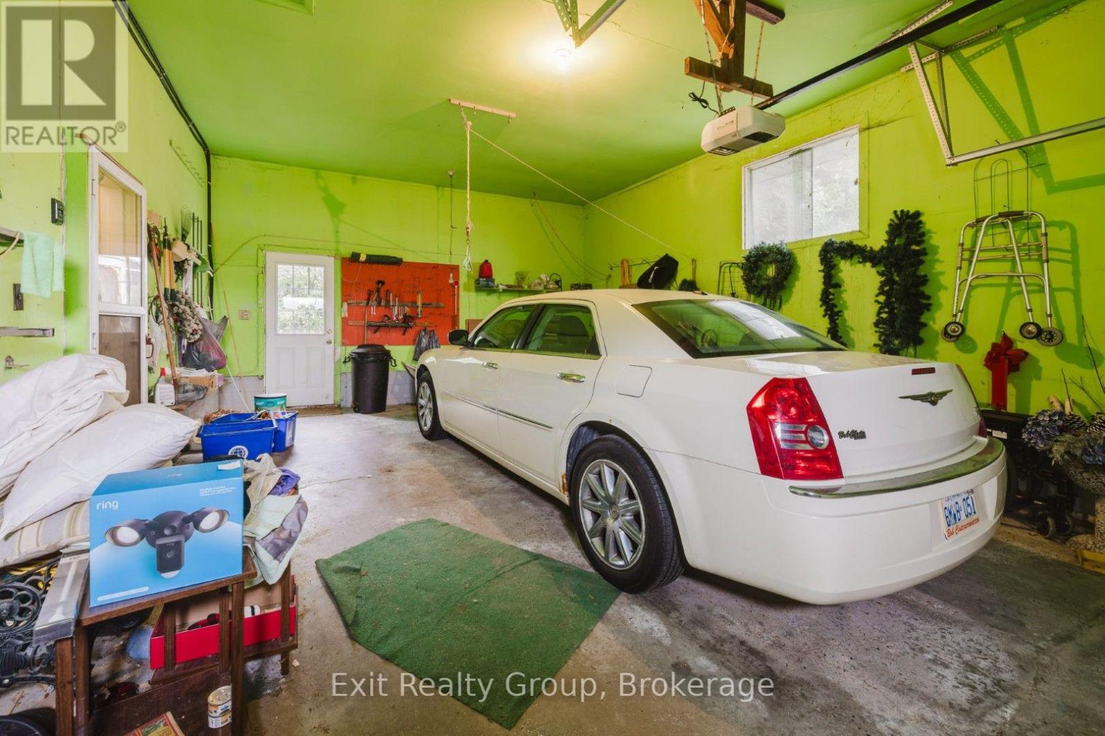 142 SUNNINGDALE DRIVE - 26