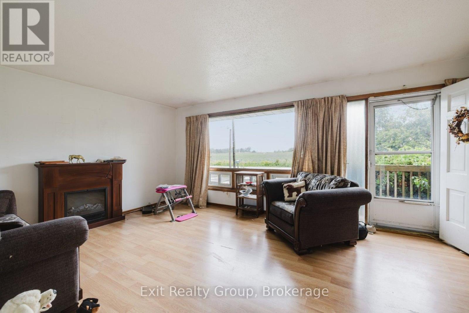 142 SUNNINGDALE DRIVE - Image 5