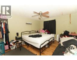 4pc Bathroom - A B 417 Robinson Street, Regina, SK S4R3R5 Photo 13