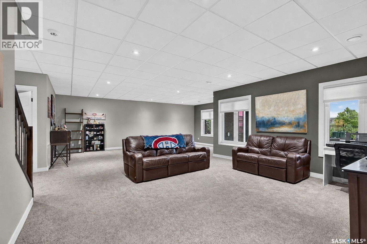 1214 Meier DRIVE - 32
