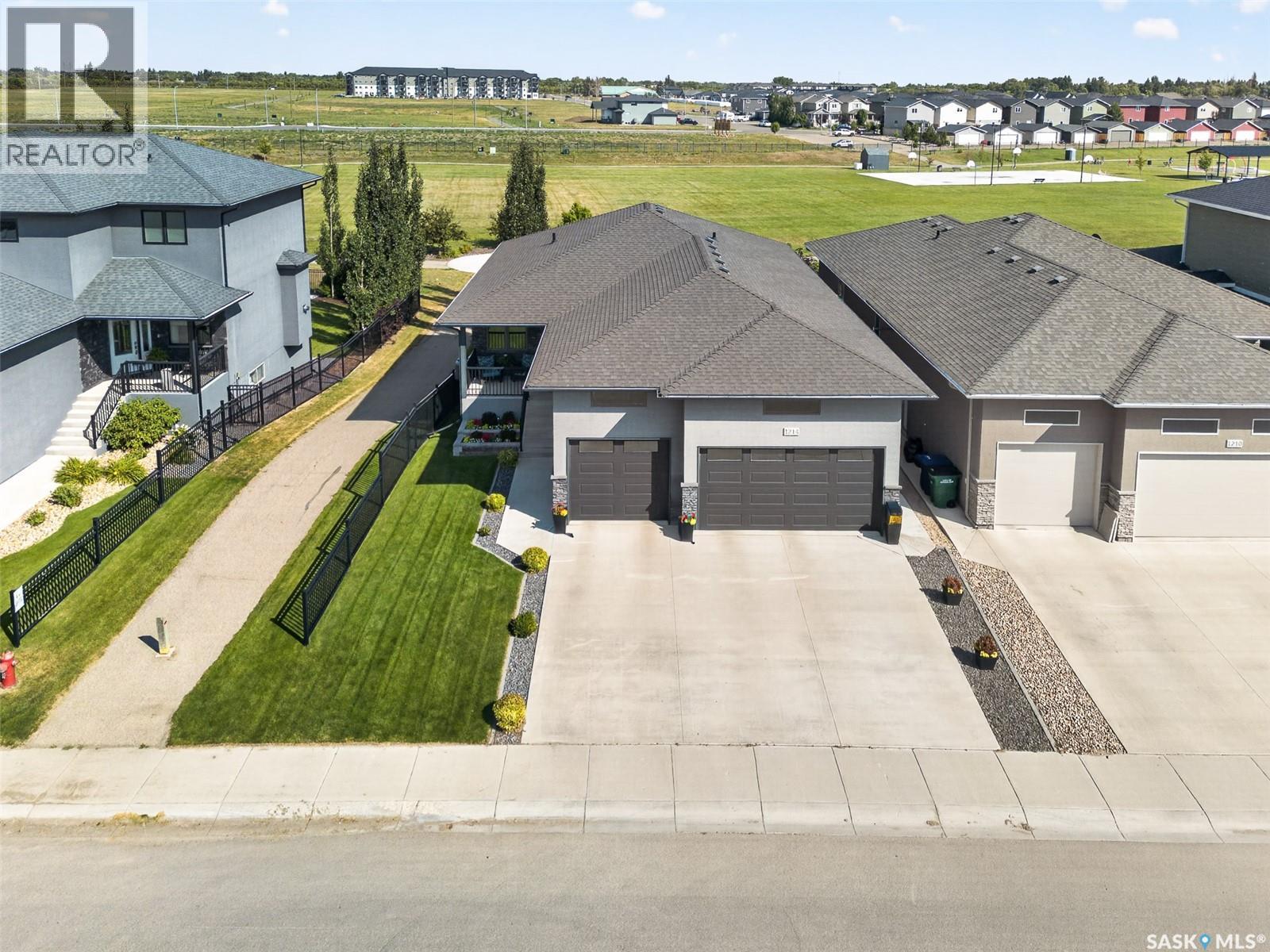 1214 Meier DRIVE - Image 48