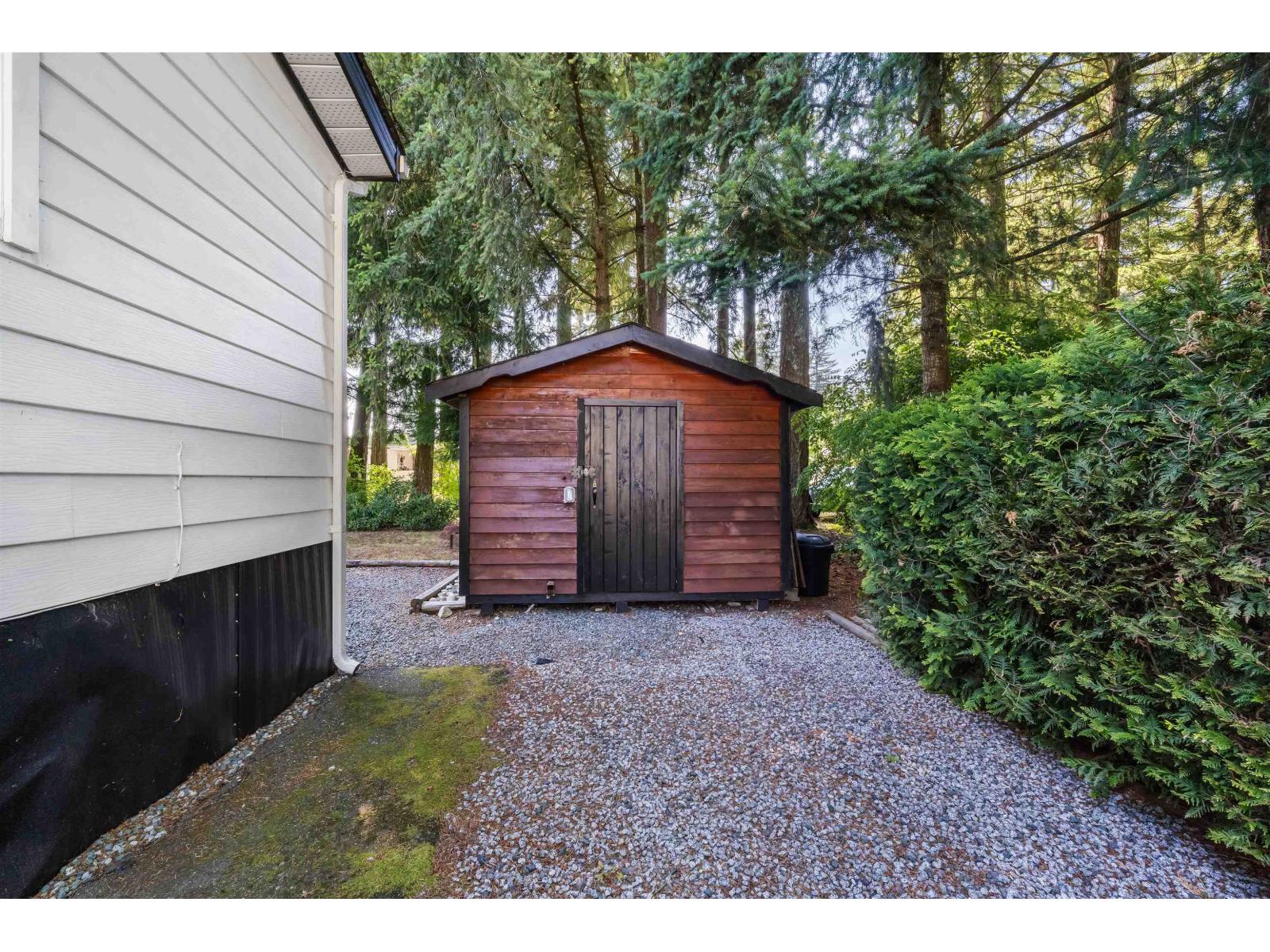 215 20071 24 AVENUE, Langley