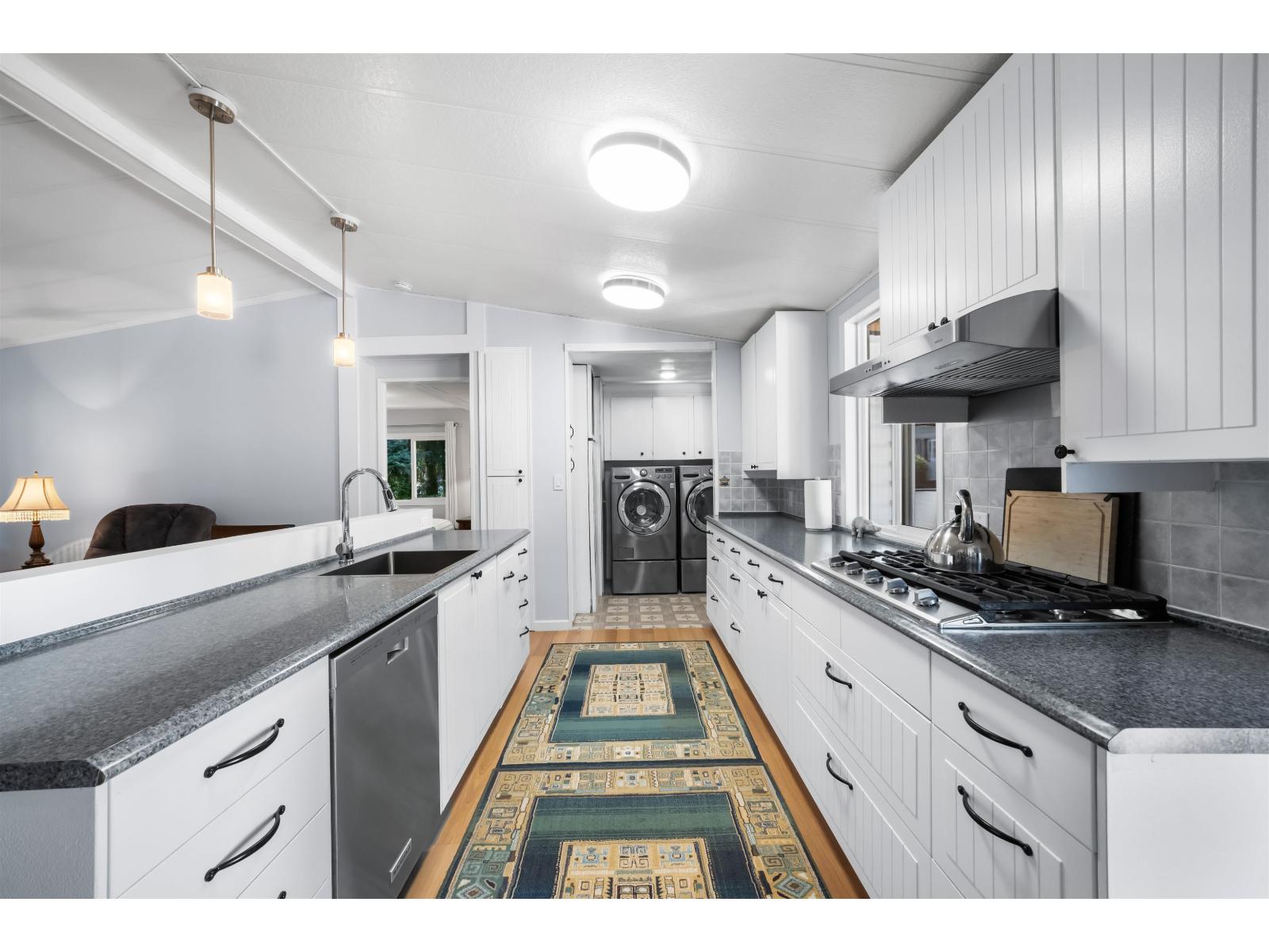 215 20071 24 AVENUE, Langley