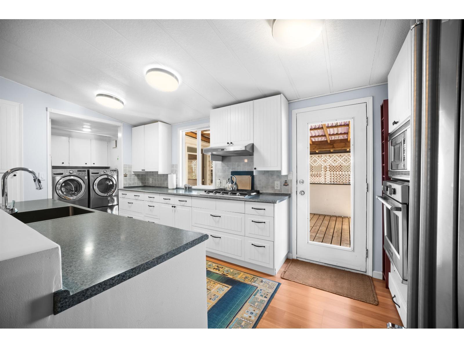215 20071 24 AVENUE, Langley