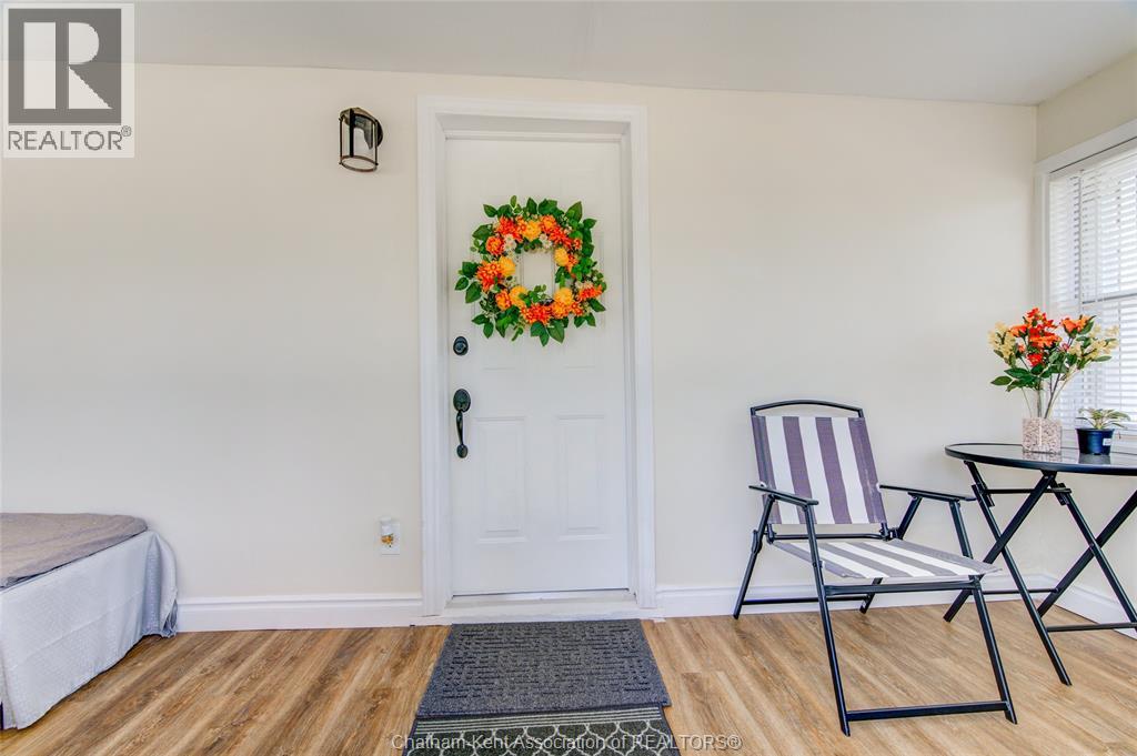 461 Selkirk STREET - 2