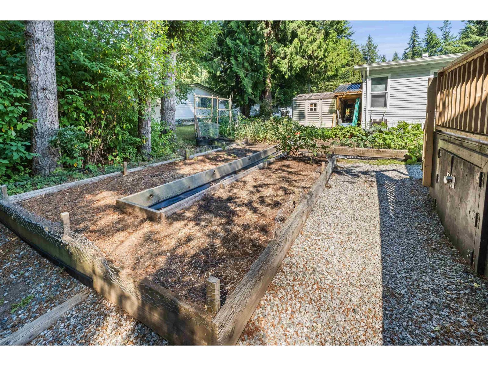 215 20071 24 AVENUE, Langley