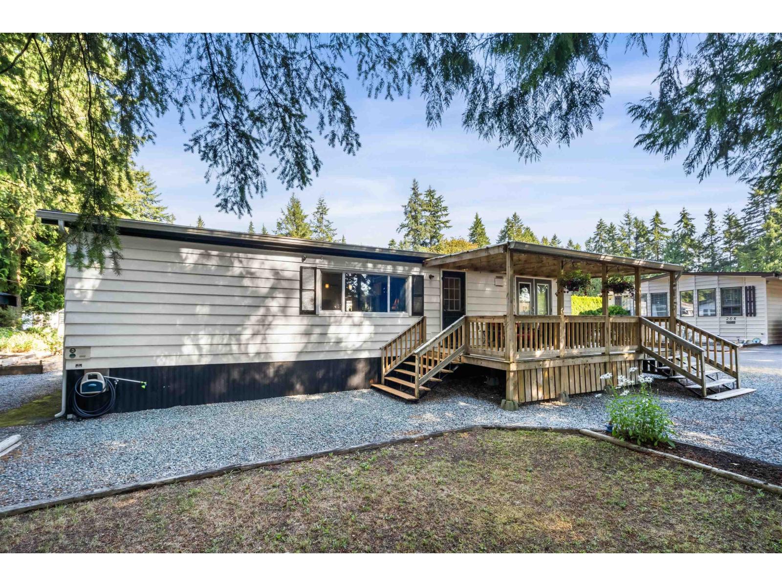 215 20071 24 AVENUE, Langley