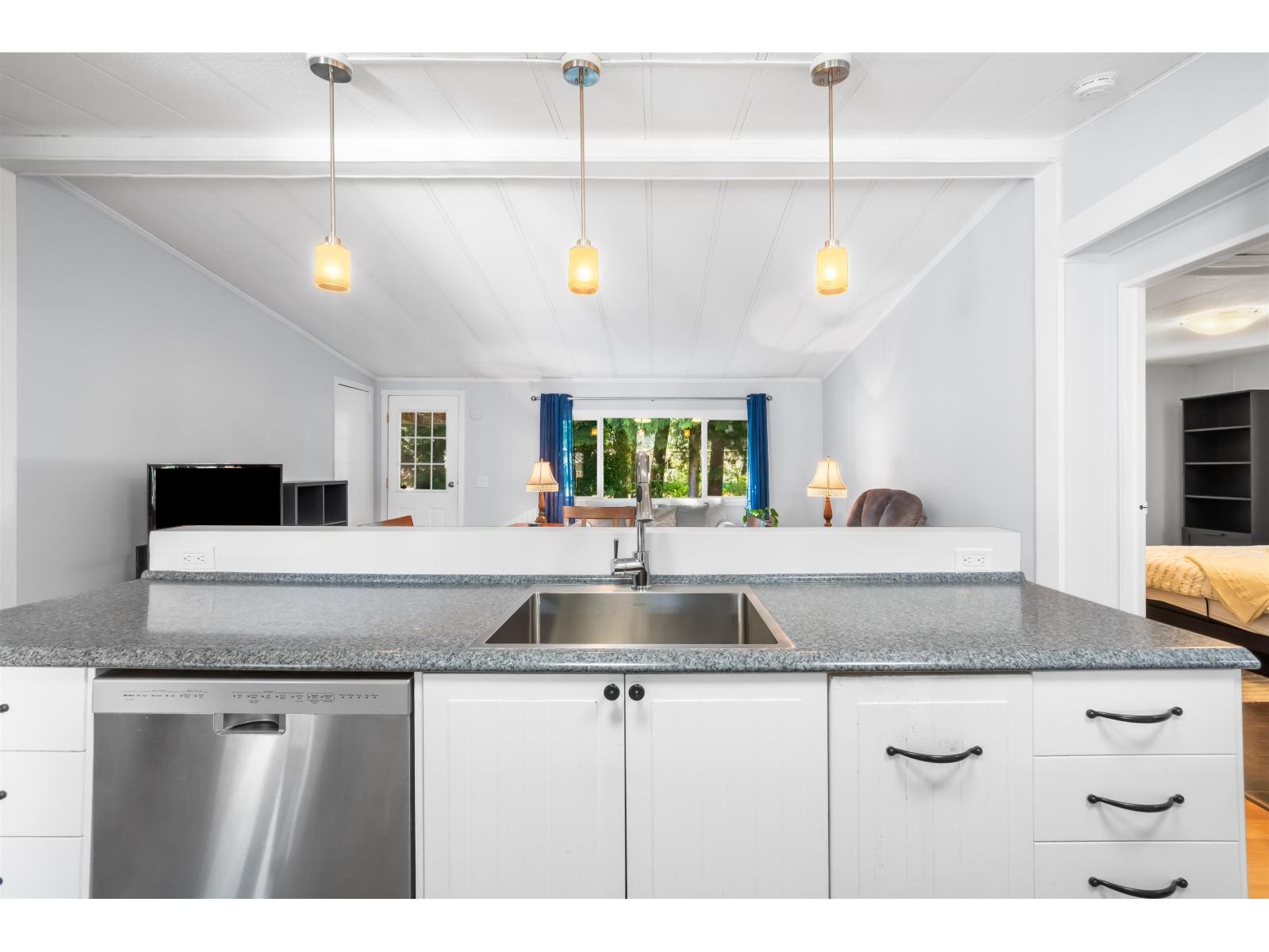 215 20071 24 AVENUE, Langley