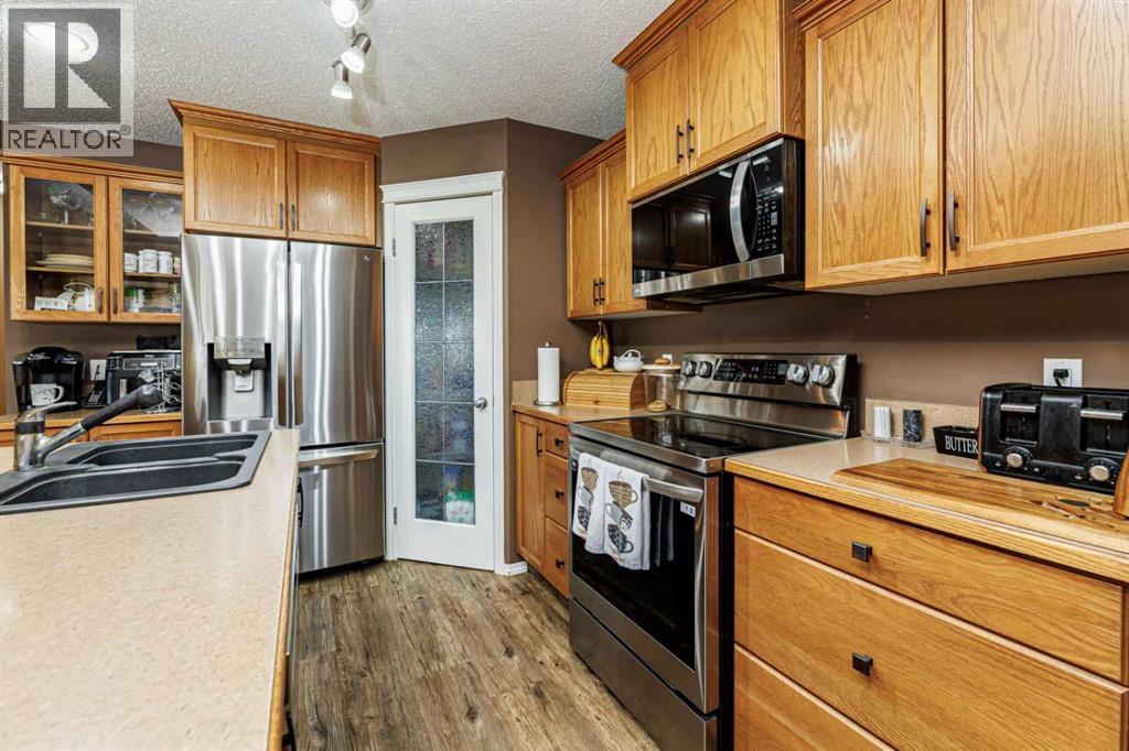 Listing photo – 444 Jenkins Drive, Red Deer