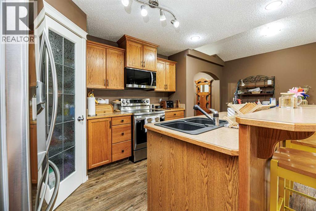 Listing photo – 444 Jenkins Drive, Red Deer