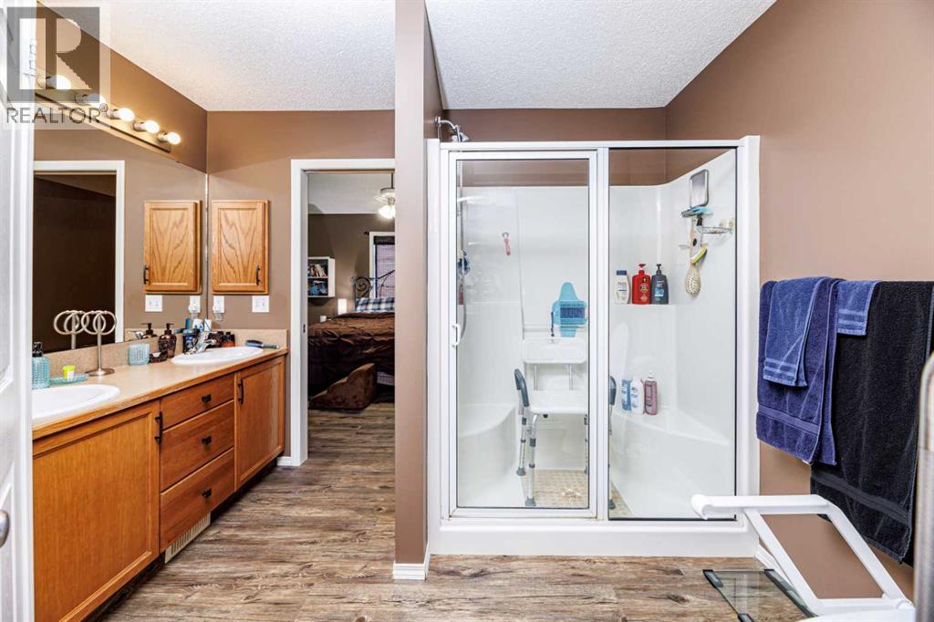 Listing photo – 444 Jenkins Drive, Red Deer