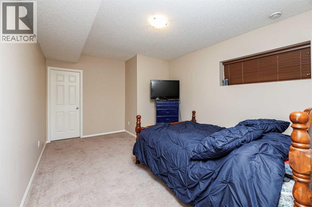 Listing photo – 444 Jenkins Drive, Red Deer