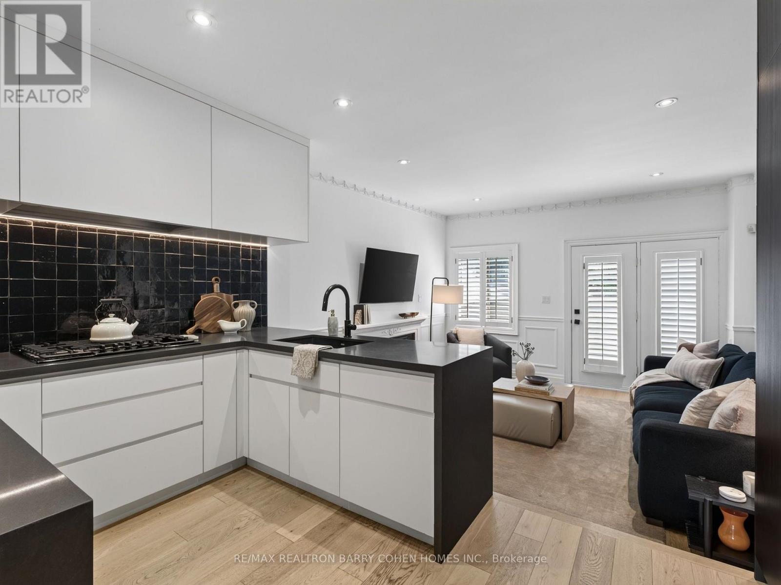18 JOICEY BOULEVARD - 11