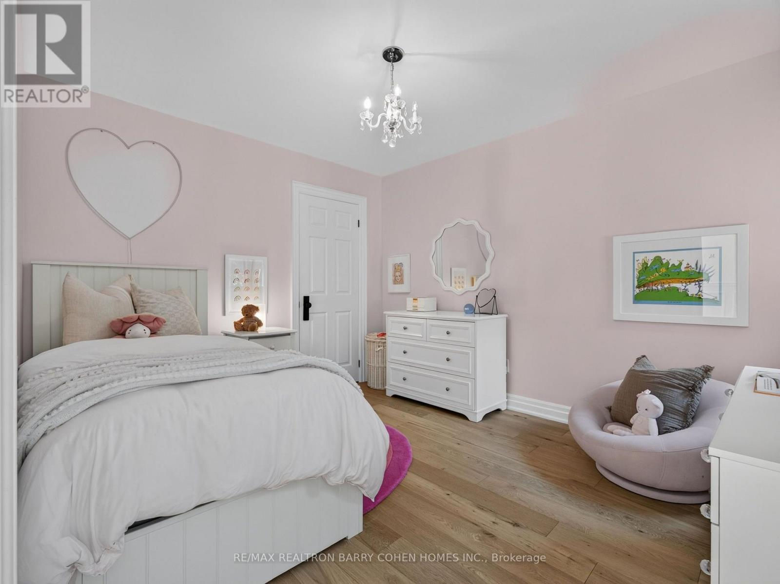18 JOICEY BOULEVARD - 20