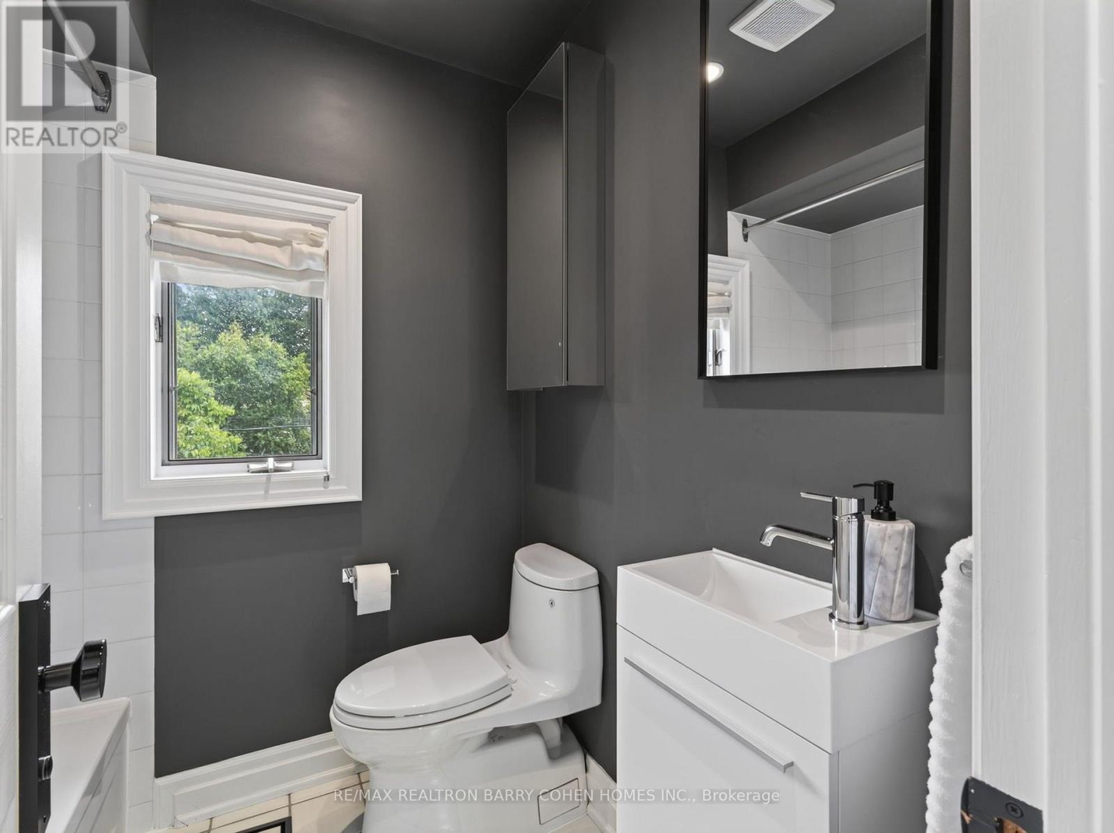18 JOICEY BOULEVARD - 23