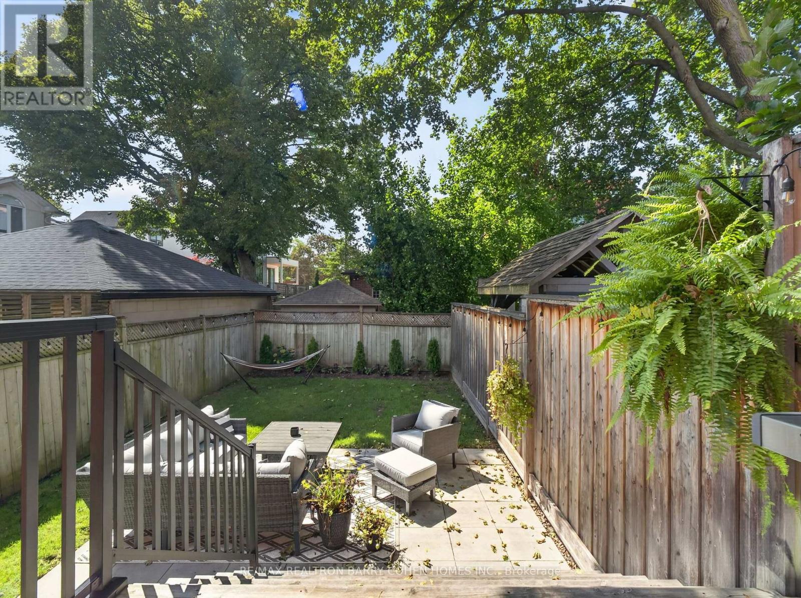 18 JOICEY BOULEVARD - 32