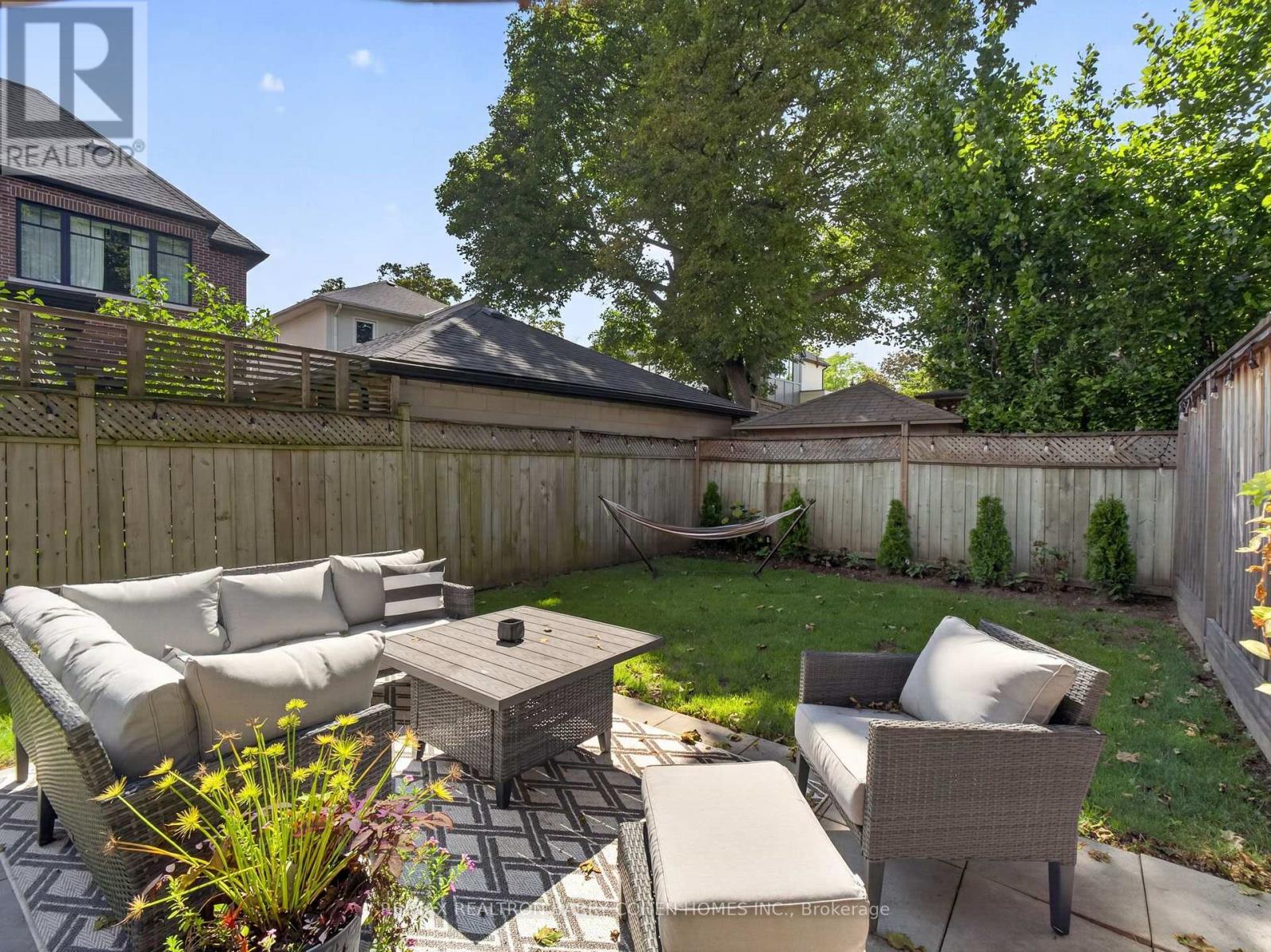 18 JOICEY BOULEVARD - 33