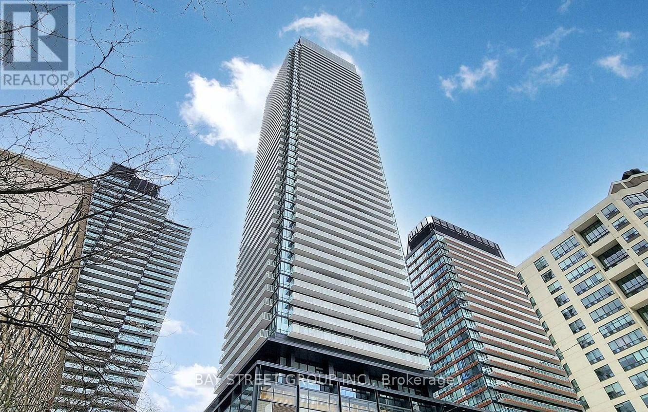 Photo of 501 Yonge Street