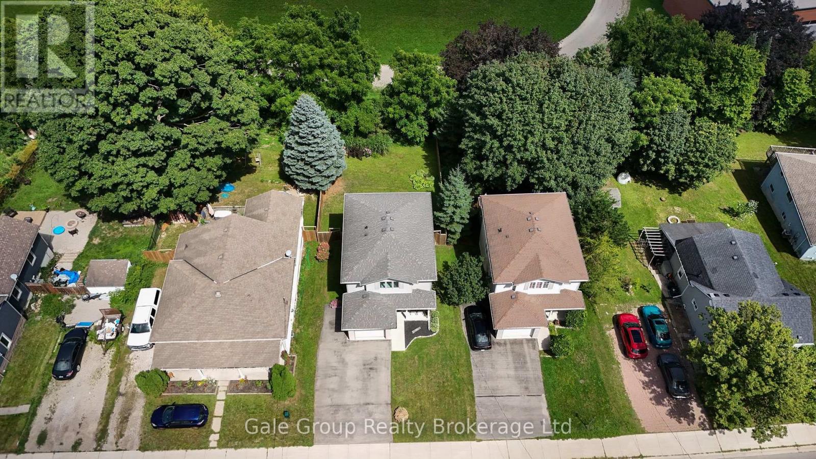 216 THAMES STREET N - Image 32