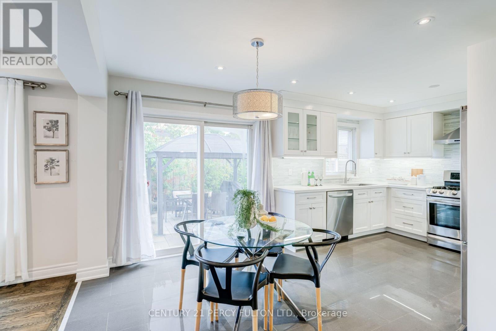 9 URWIN STREET - 14