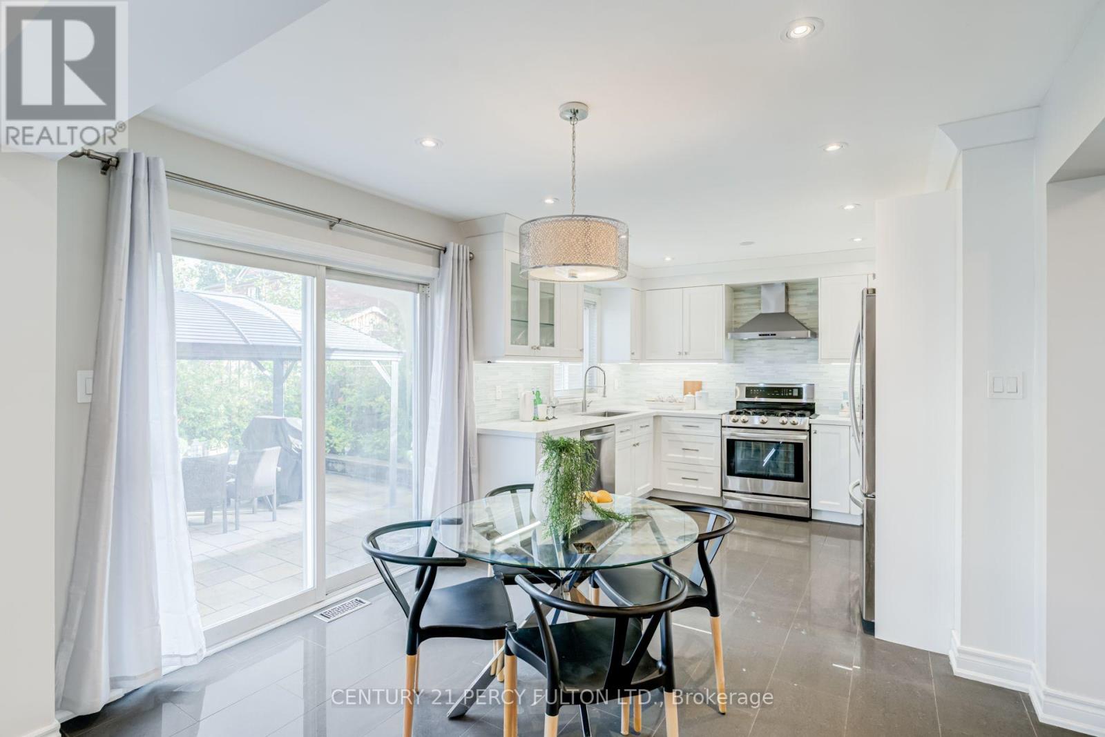 9 URWIN STREET - 15