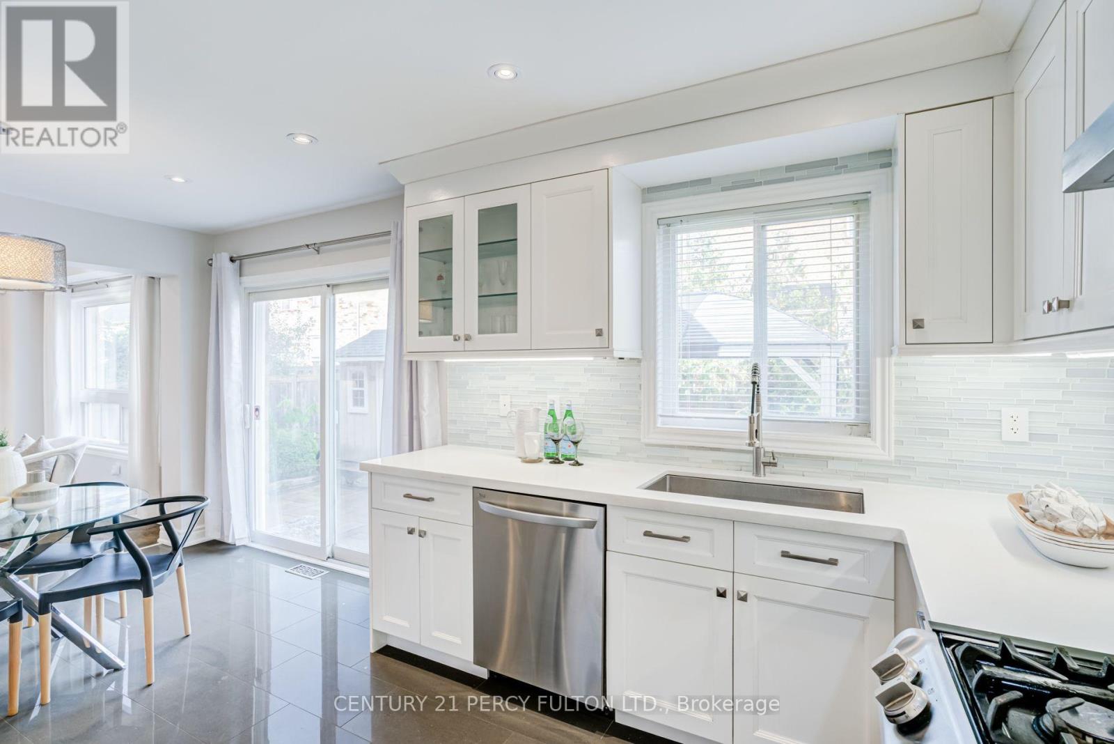 9 URWIN STREET - 18