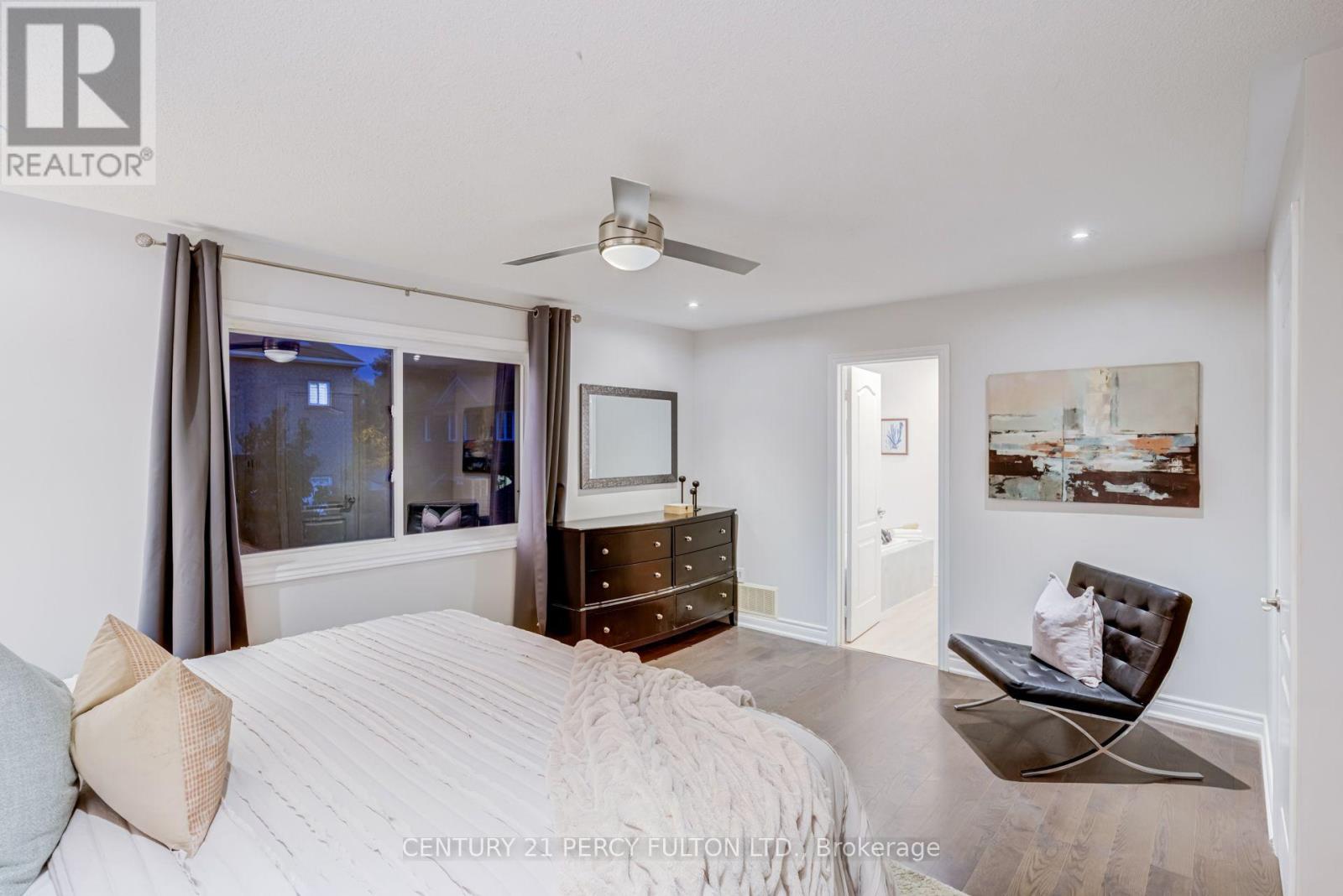 9 URWIN STREET - 30