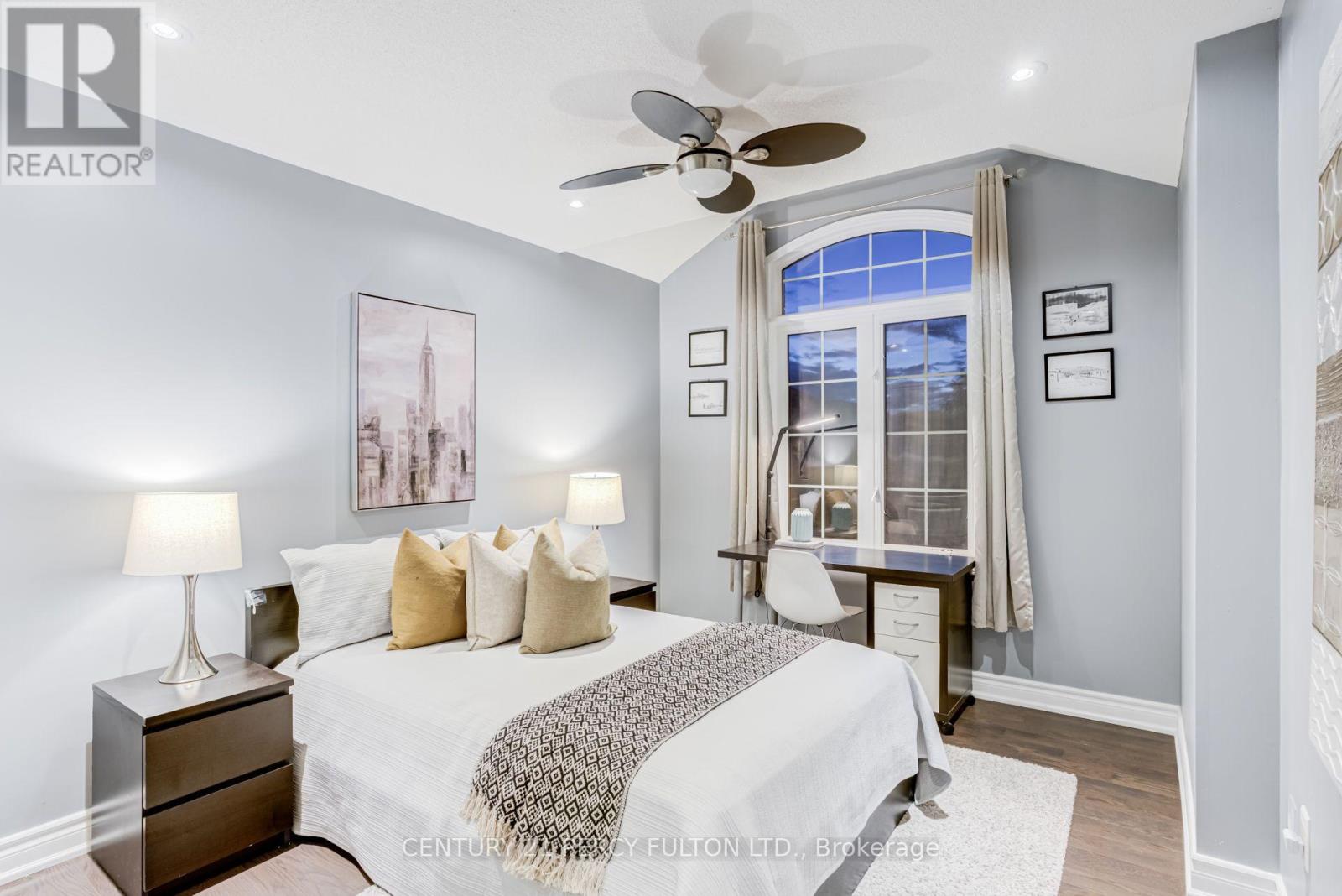 9 URWIN STREET - 38
